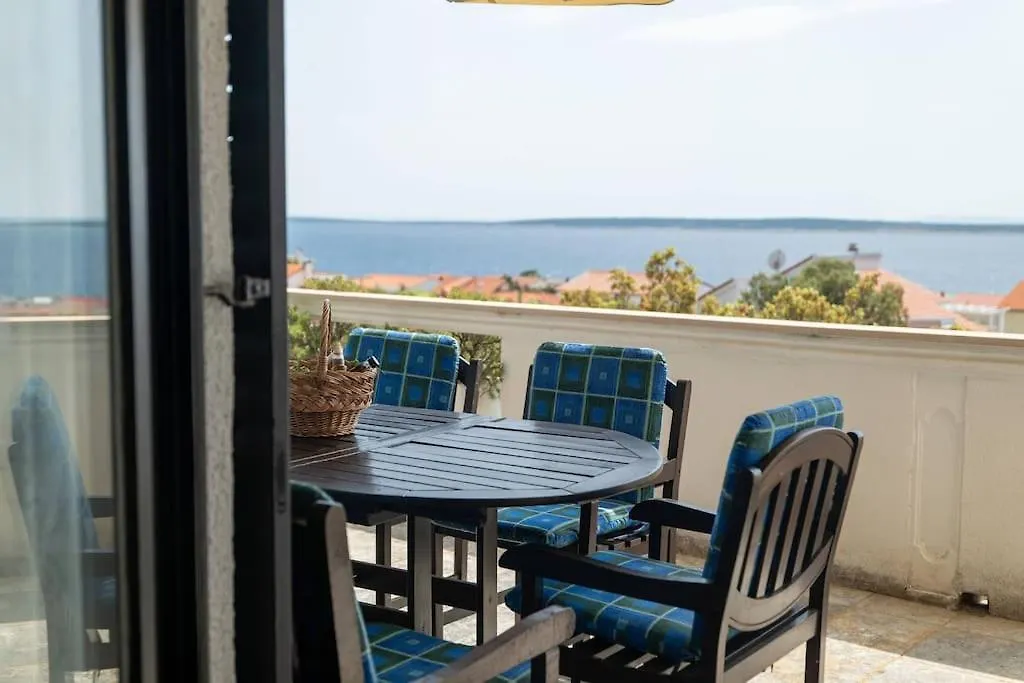 Apartment With Breathtaking Views マンドレ